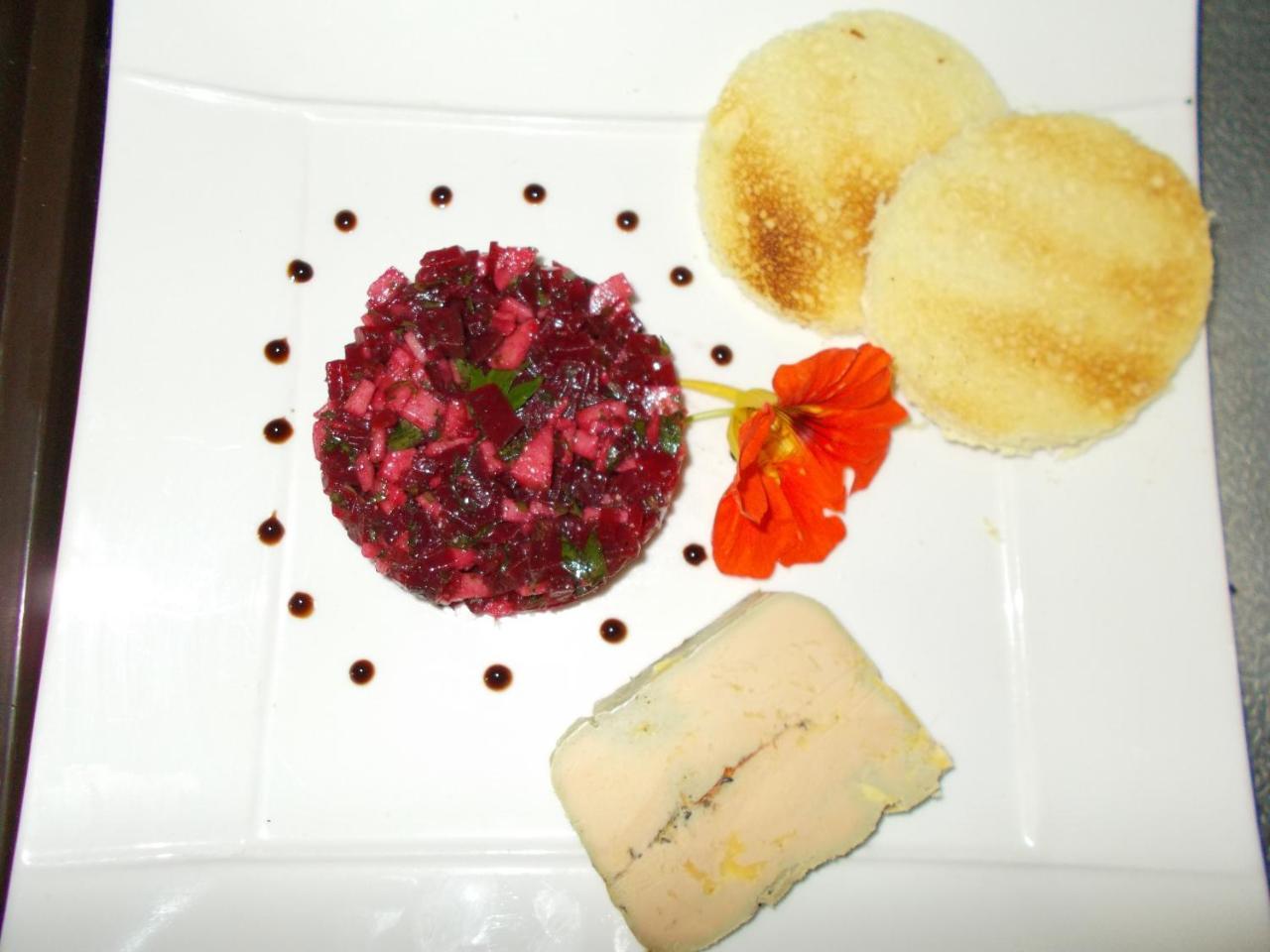 Logis Hotel Restaurant La Chaumiere Турнон-сюр-Рон Экстерьер фото